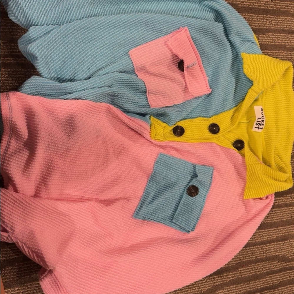BUCKETLIST Colorful Sweatshirt with Pockets